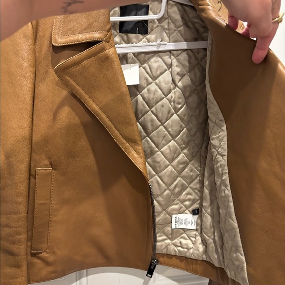 THEORY
Leather Moto Jacket In Distressed Tan - Picture 6 of 6